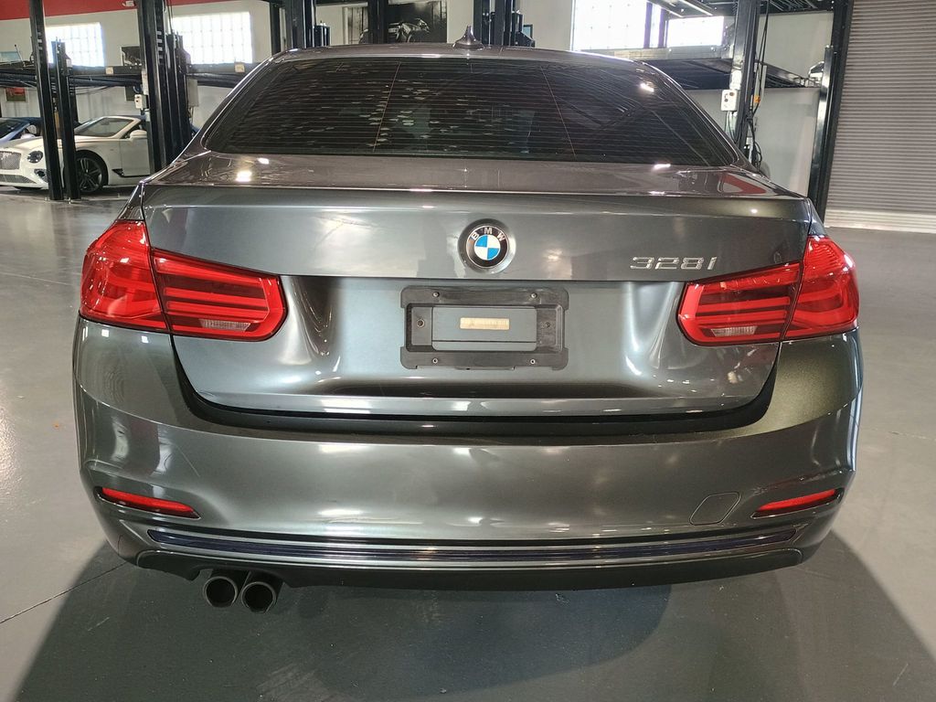 2016 BMW 3 Series 328i Clean AutoCheck Florida Car - 23069361 - 4