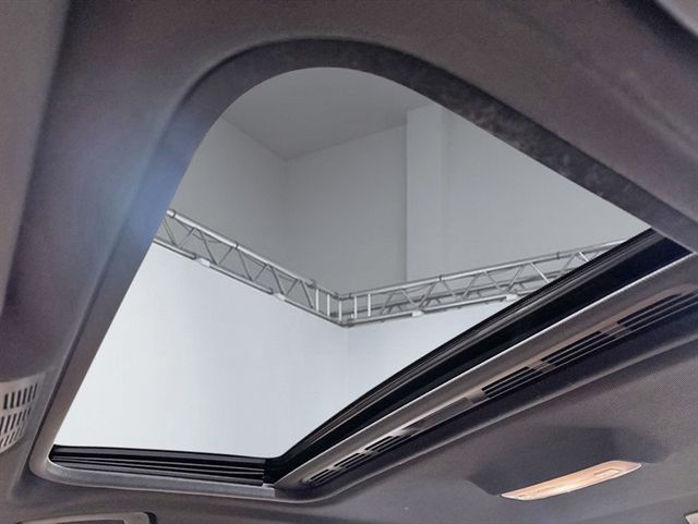 2016 BMW 3 Series 328i xDrive - 22959720 - 17