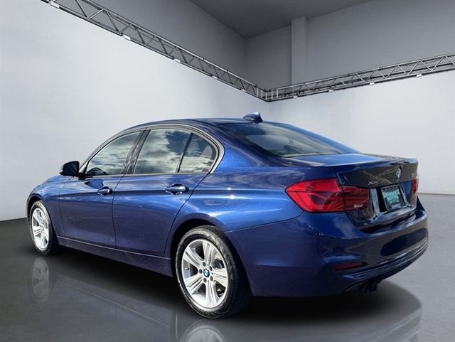 2016 BMW 3 Series 328i xDrive - 22959720 - 4