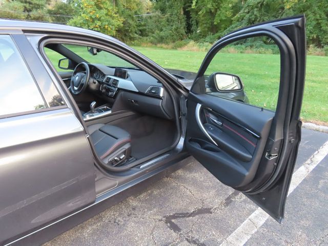 2016 BMW 3 Series 328i xDrive - 23089806 - 24