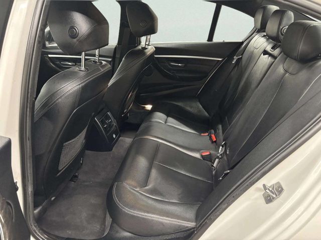 2016 BMW 3 Series 328i xDrive - 23029820 - 14