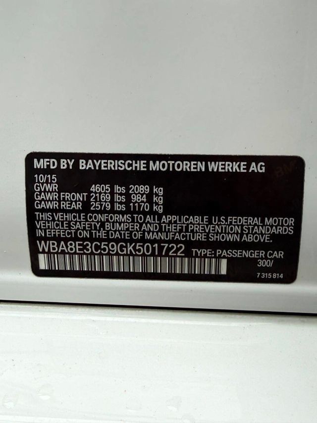 2016 BMW 3 Series 328i xDrive - 23029820 - 34