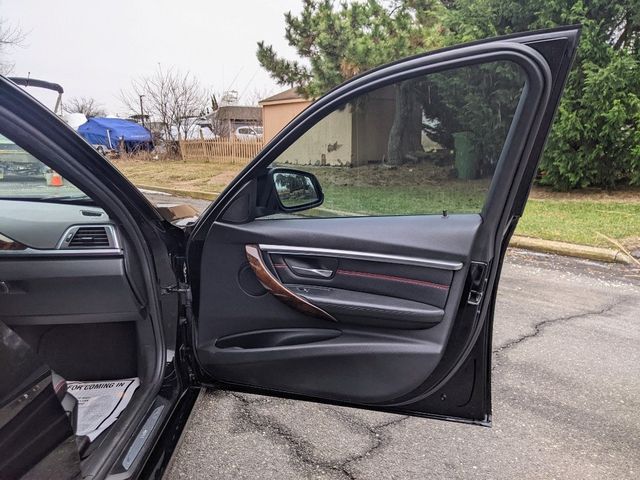 2016 BMW 3 Series 328i xDrive - 22969587 - 9