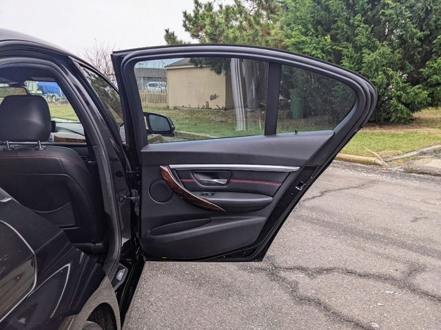 2016 BMW 3 Series 328i xDrive - 22969587 - 11