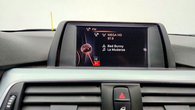 2016 BMW 3 Series 328i xDrive - 22972984 - 17