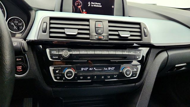 2016 BMW 3 Series 328i xDrive - 22972984 - 18