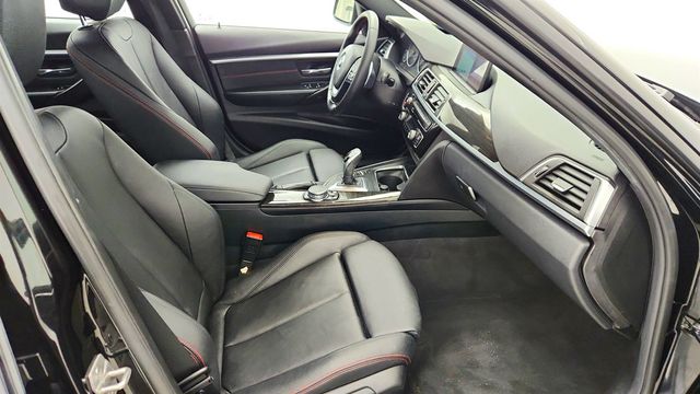 2016 BMW 3 Series 328i xDrive - 23004672 - 24