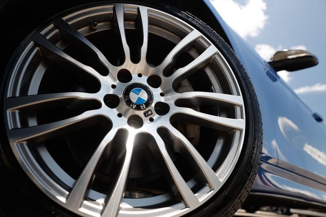 2016 BMW 3 Series 340i - 23054842 - 32