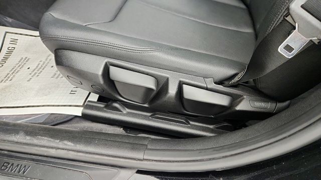 2016 BMW 3 Series 4dr Sdn 320i with Driving Assistance Package - 22952575 - 10