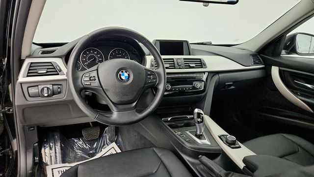 2016 BMW 3 Series 4dr Sdn 320i with Driving Assistance Package - 22952575 - 11