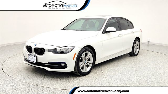 2016 BMW 3 Series 4dr Sdn 328i RWD SULEV w/ Nav, Moonroof & Driver Assistance Pkg - 22967497 - 0
