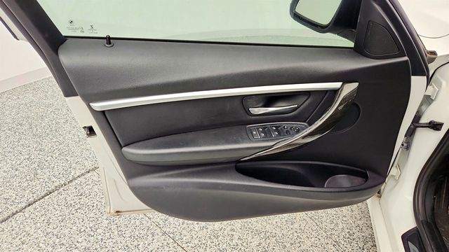 2016 BMW 3 Series 4dr Sdn 328i RWD SULEV w/ Nav, Moonroof & Driver Assistance Pkg - 22967497 - 10
