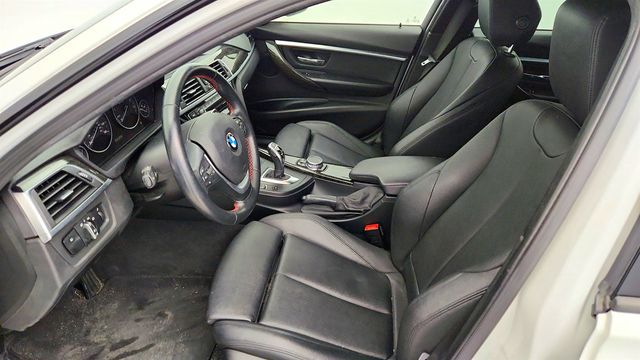2016 BMW 3 Series 4dr Sdn 328i RWD SULEV w/ Nav, Moonroof & Driver Assistance Pkg - 22967497 - 19