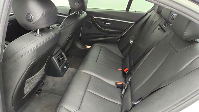 2016 BMW 3 Series 4dr Sdn 328i RWD SULEV w/ Nav, Moonroof & Driver Assistance Pkg - 22967497 - 20