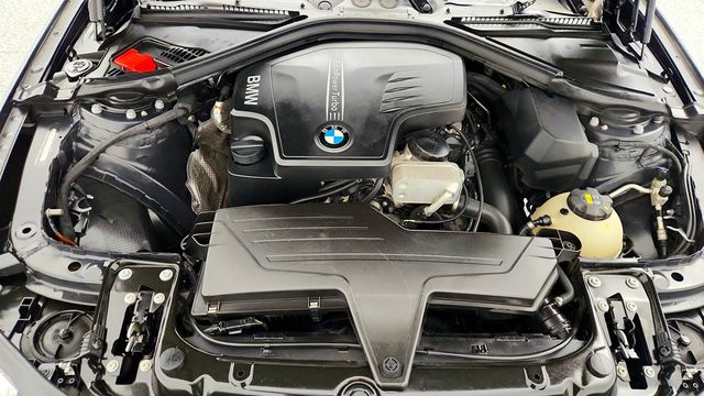 2016 BMW 3 Series 4dr Sdn 328i xDrive AWD SULEV w/ Navigation System & Moonroof - 23004672 - 27