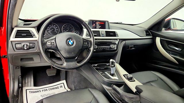 2016 BMW 3 Series Sdn 320i xDrive AWD w/ Premium Pkg & Heated Seats - 23071353 - 10
