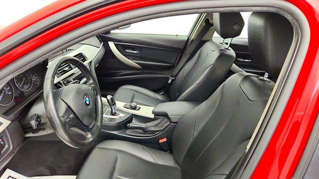 2016 BMW 3 Series Sdn 320i xDrive AWD w/ Premium Pkg & Heated Seats - 23071353 - 16