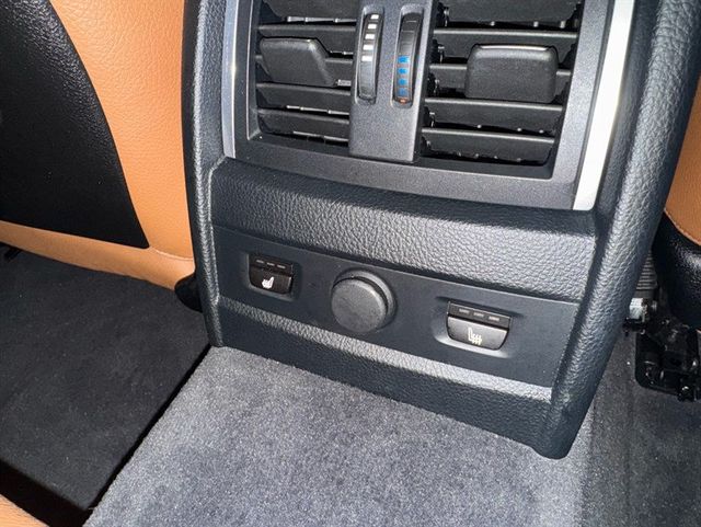 2016 BMW 3 Series Sports 328i xDrive - 22959719 - 19