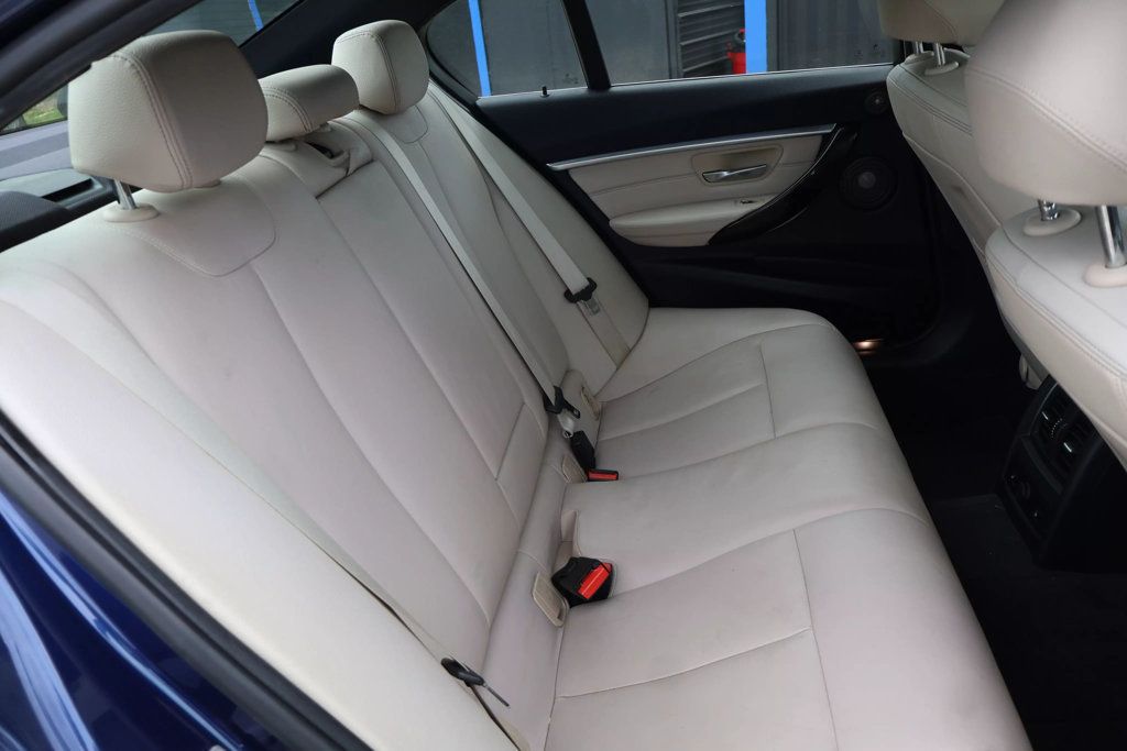 2016 BMW 3 Series xDRIVE, 18" WHEELS, HK SOUND, SUNROOF, BACKUP CAM, NAVI, BT!!! - 22840781 - 47