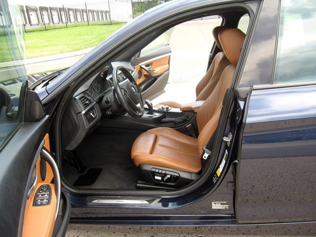 2016 BMW 3 Series Gran Turismo 328i xDrive Gran Turismo - 22893531 - 17