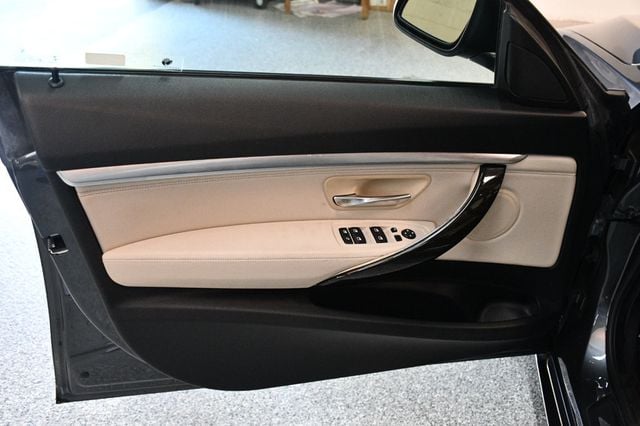 2016 BMW 3 Series Gran Turismo 328i xDrive Gran Turismo - 23062645 - 22