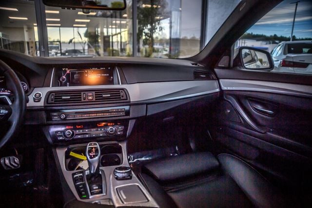 2016 BMW 5 Series 16 BMW 535i xDRIVE - M SPORT - NAV - BACKUP CAM - BLUETOOTH  - 22994313 - 28