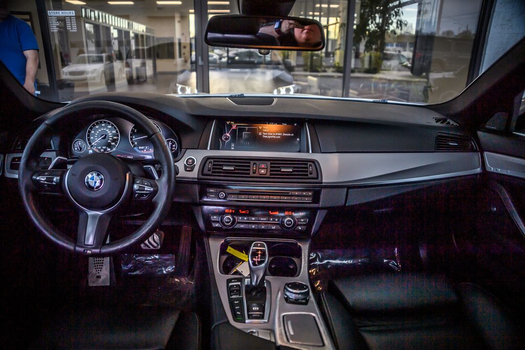 2016 BMW 5 Series 16 BMW 535i xDRIVE - M SPORT - NAV - BACKUP CAM - BLUETOOTH  - 22994313 - 2