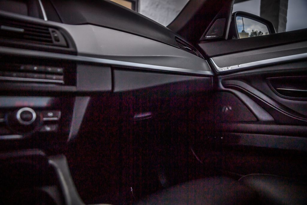 2016 BMW 5 Series 16 BMW 535i xDRIVE - M SPORT - NAV - BACKUP CAM - BLUETOOTH  - 22994313 - 30