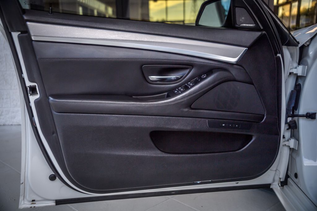 2016 BMW 5 Series 16 BMW 535i xDRIVE - M SPORT - NAV - BACKUP CAM - BLUETOOTH  - 22994313 - 46