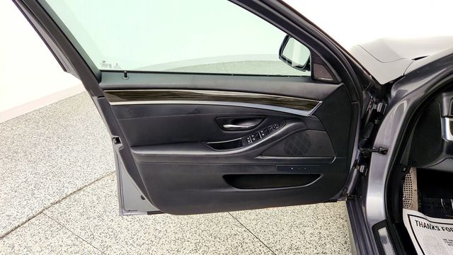 2016 BMW 5 Series 4dr Sdn 550i xDrive w/M Sport Package - 23091263 - 10
