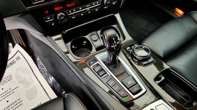 2016 BMW 5 Series 4dr Sdn 550i xDrive w/M Sport Package - 23091263 - 16