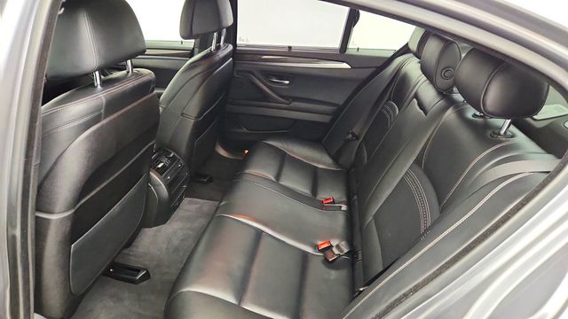 2016 BMW 5 Series 4dr Sdn 550i xDrive w/M Sport Package - 23091263 - 21
