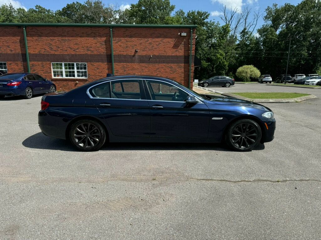2016 BMW 5 Series 528i - 22884038 - 6