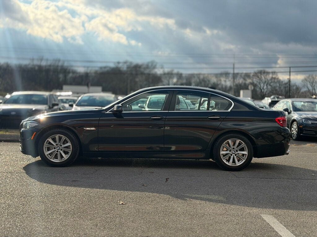 2016 BMW 5 Series 528i - 22957099 - 1