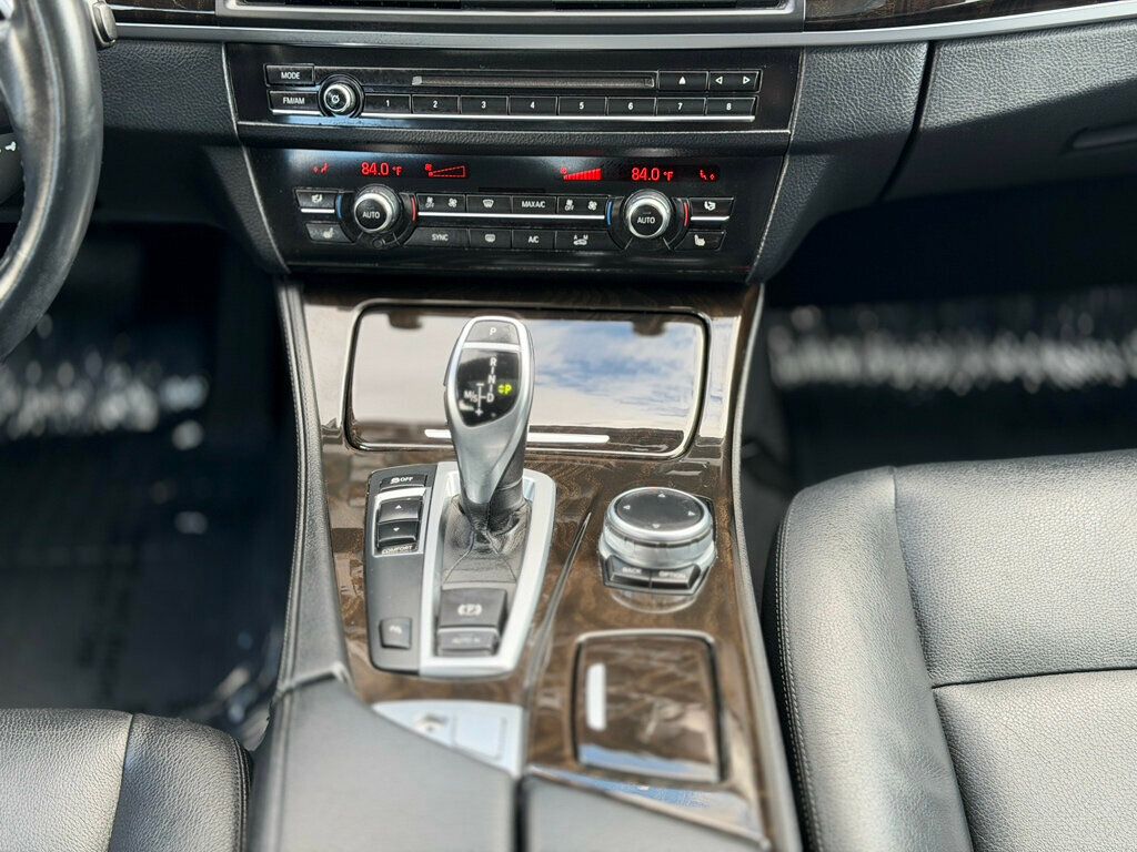 2016 BMW 5 Series 528i - 22957099 - 25