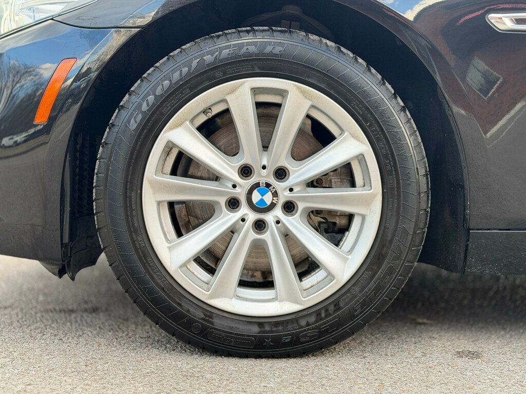 2016 BMW 5 Series 528i - 22957099 - 31