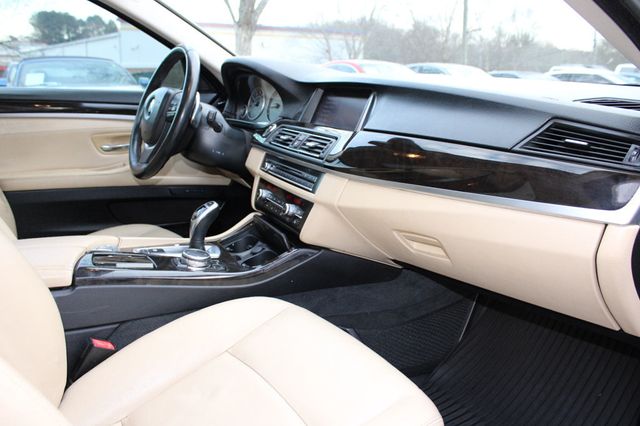 2016 BMW 5 Series 528i - 22966158 - 18