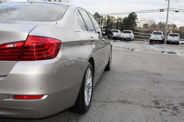 2016 BMW 5 Series 528i - 22966158 - 24