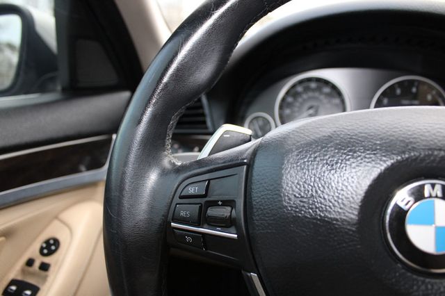 2016 BMW 5 Series 528i - 22966158 - 31