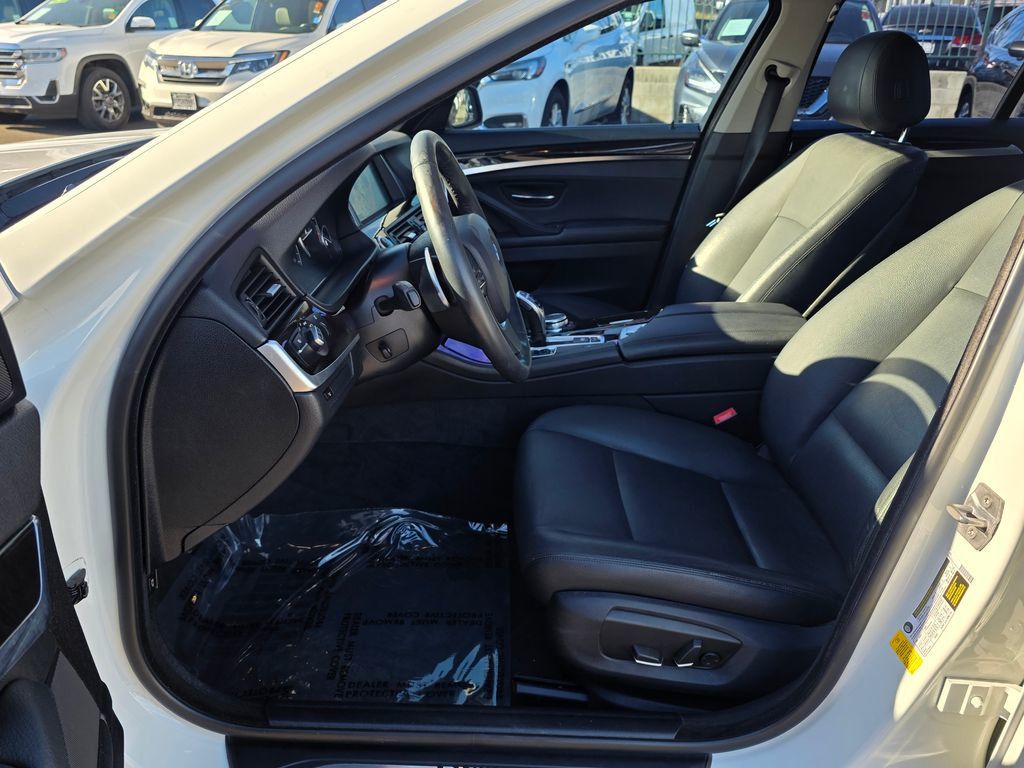 2016 BMW 5 Series 528i - 22998768 - 13