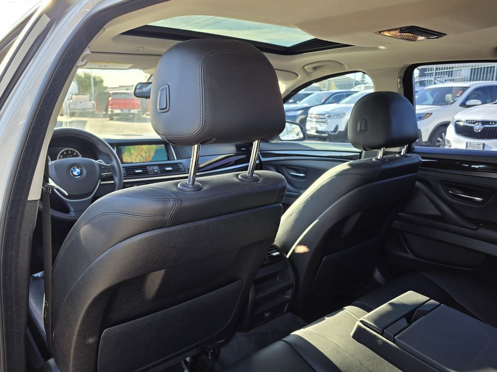 2016 BMW 5 Series 528i - 22998768 - 17