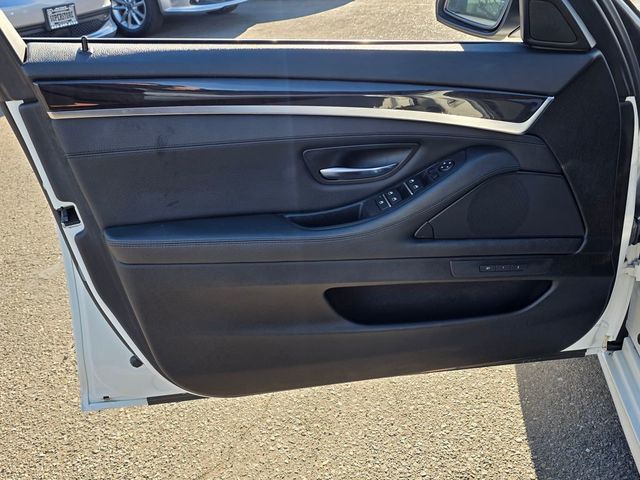 2016 BMW 5 Series 528i - 22998768 - 19