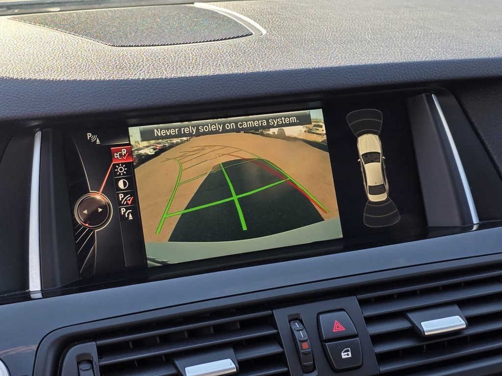 2016 BMW 5 Series 528i - 22998768 - 27