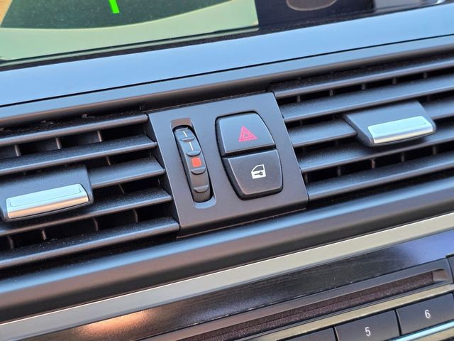 2016 BMW 5 Series 528i - 22998768 - 28