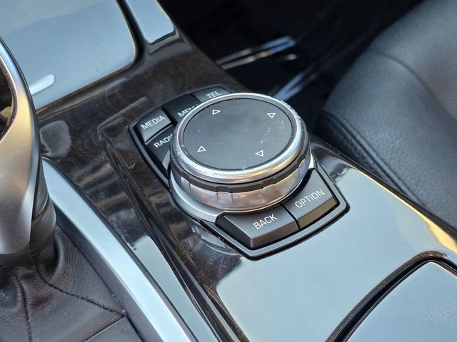 2016 BMW 5 Series 528i - 22998768 - 33