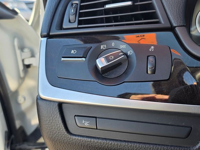 2016 BMW 5 Series 528i - 22998768 - 38