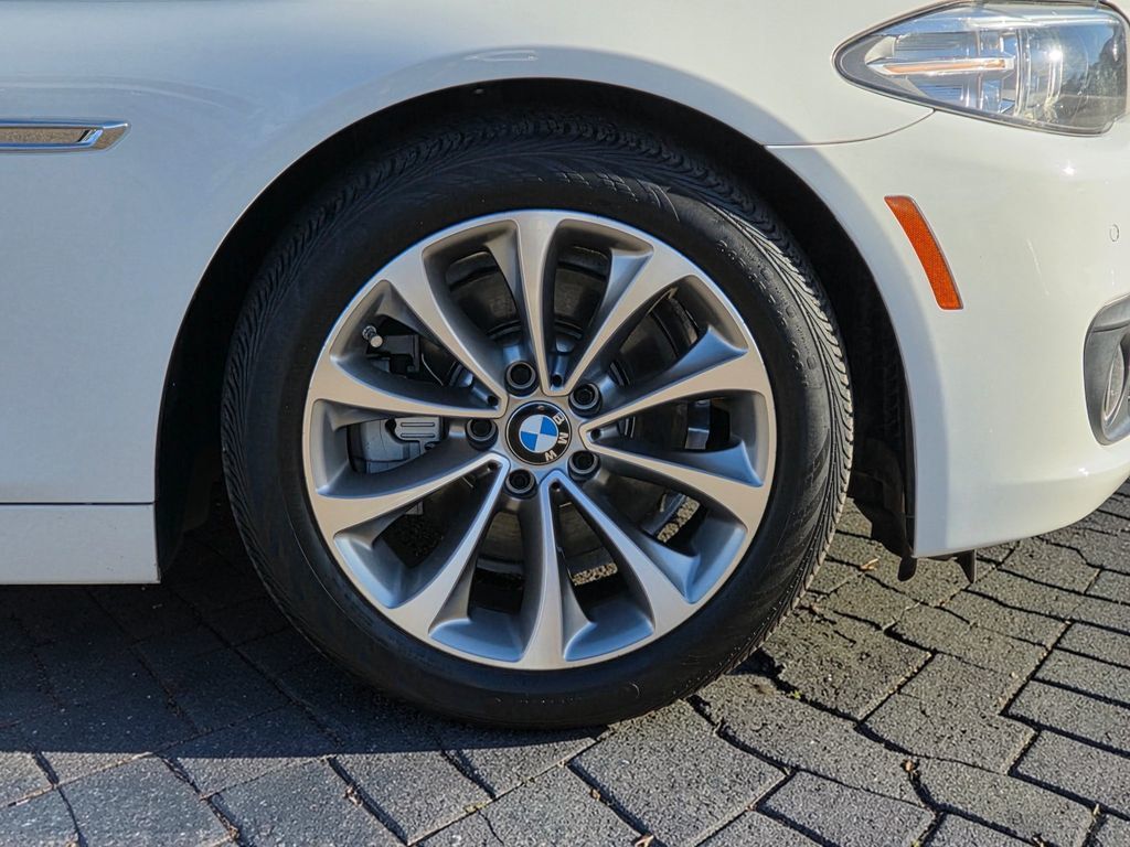 2016 BMW 5 Series 528i - 22998768 - 6