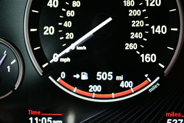 2016 BMW 5 Series 528i - 22974853 - 48