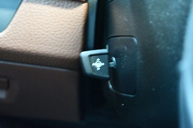 2016 BMW 5 Series 528i - 22974853 - 63