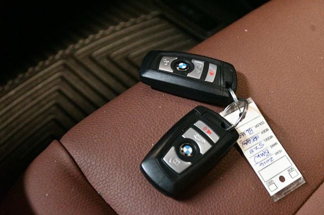 2016 BMW 5 Series 528i - 22974853 - 71